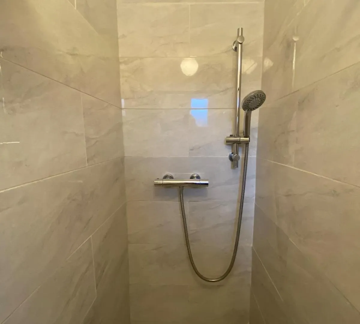 Promo Modern 1-Bedroom Flat Near Crokepark And Citycentre ダブリン 0*,  アイルランド